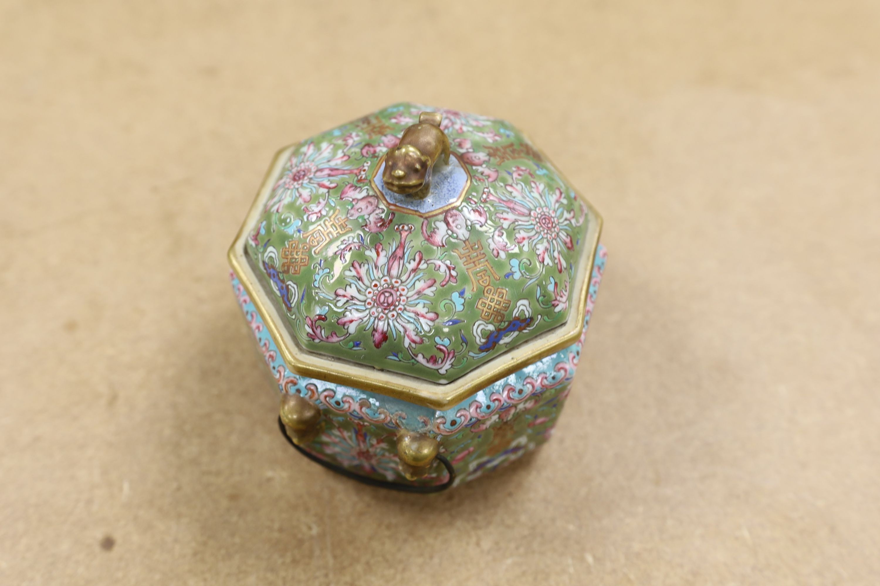 A Chinese sage green ground jar, cover and liner, mid 19th century, 13cm